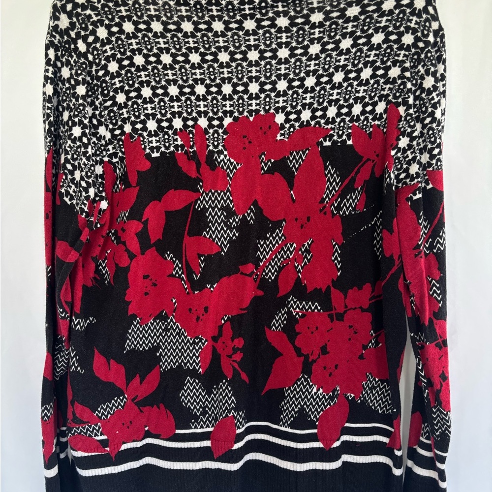Chico’s Floral Red Black White sweater Cardigan 2 - Picture 7 of 7